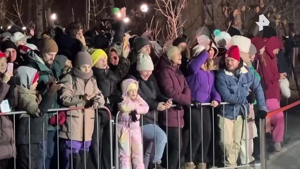 &quot;     &quot;:  &quot;&quot;   &quot; -28&quot;    &quot;&quot;