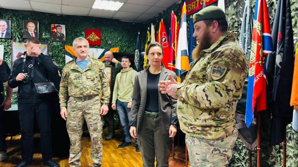 Анна Кузнецова: Большая честь участвовать во вручении наград нашим бойцам! Анна Кузнецова: Большая честь участвовать во вручении наград нашим бойцам!