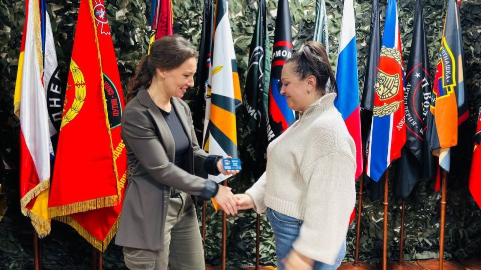 Анна Кузнецова: Большая честь участвовать во вручении наград нашим бойцам! Анна Кузнецова: Большая честь участвовать во вручении наград нашим бойцам!