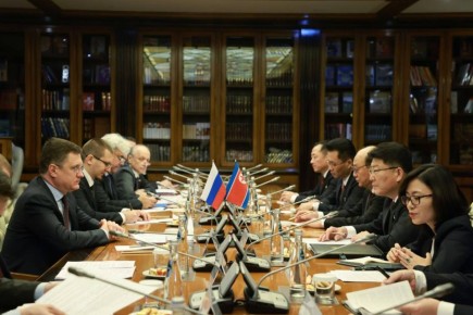 Вице-премьер Новак встретился с министром внешнеэкономических дел КНДР Юн Чжон Хо