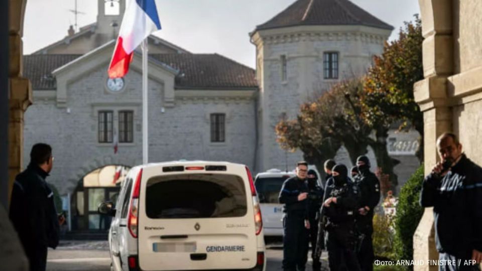 Как в мультике: двое заключённых сбежали из французской тюрьмы с помощью простыней Как в мультике: двое заключённых сбежали из французской тюрьмы с помощью простыней