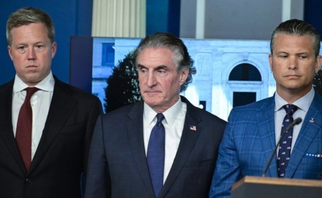             ,        ,  Financial Times