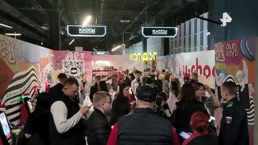 "Мама плакала в конце": жители Краснодарска и Новосибирска целыми семьями приходят посмотреть на новый фильм "Есть только МиГ" — зрители высоко оценили картину