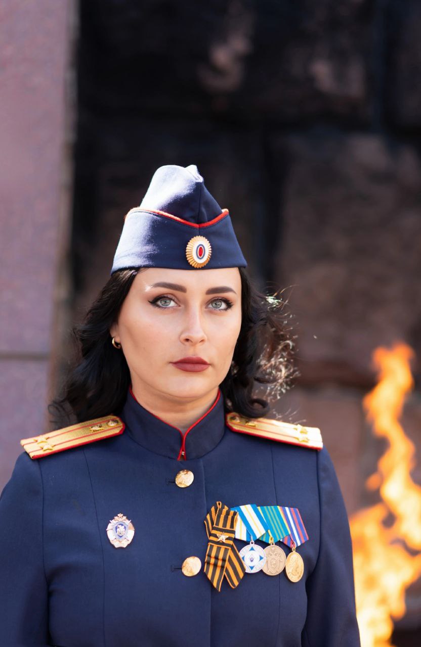 Фотопроект «Мама в погонах» открывает старший помощник руководителя следственного управления (по информационному взаимодействию с общественностью и средствами массовой информации) СК России по Тверской области подполковник...