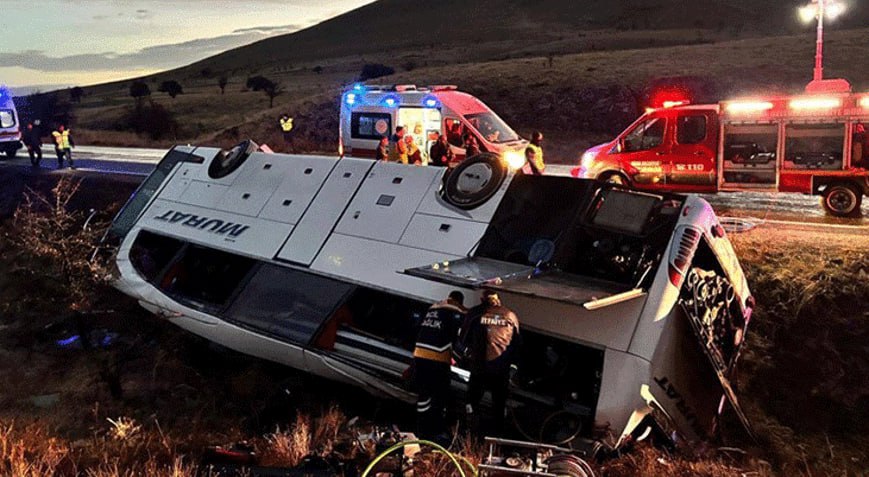 Автобус попал в ДТП в турецкой провинции Афьонкарахисар