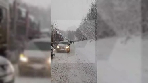 Гигантская пробка на трассе "Байкал" начала рассасываться — есть движение в сторону Иркутска, но не в сторону Байкальска