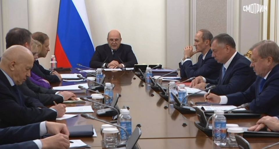 Мишустин провел совещание с вице-премьерами