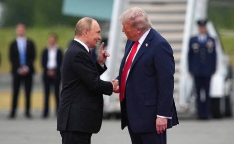 Путин и Трамп давно бы достигли соглашения по Украине, если бы не Европа, считает французский чиновник, пишет The Wall Street Journal