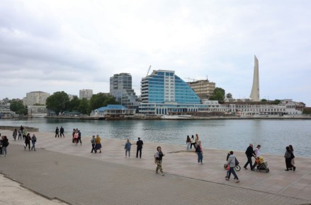  1  2026      ,           ,      