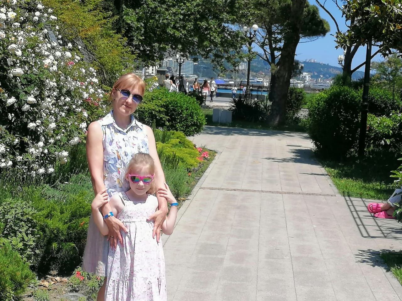 Фотопроект «Мама в погонах» завершает руководитель отдела материально–технического обеспечения следственного управления подполковник юстиции Наталья Назаренко Фотопроект «Мама в погонах» завершает руководитель отдела материально–технического обеспечения следственного управления подполковник юстиции Наталья Назаренко