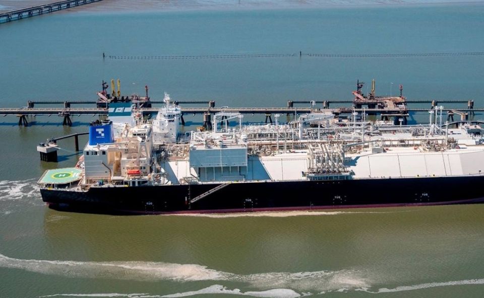 Из-за санкций и общего падения цен российский сжиженный газ стал относительно дешевым, и этим активно пользуется Китай: страна скупает рекордные объемы СПГ из России