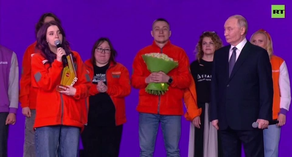 «Они защищали здоровье людей»: Путин поблагодарил волонтёров, которые спасали от мазута пляжи Чёрного моря