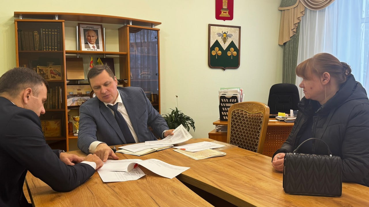 Депутаты от «Единой России» продолжают приёмы в рамках декады приёмов граждан Депутаты от «Единой России» продолжают приёмы в рамках декады приёмов граждан