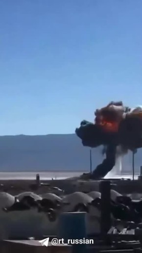 Истребитель F-16 ВВС США разбился в Калифорнии, сообщает ABC News