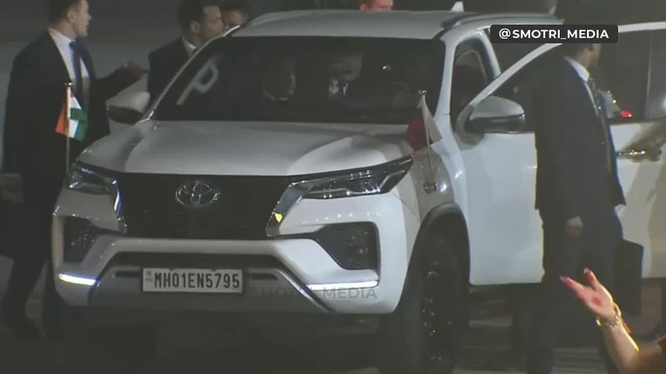 Владимир Путин и Нарендра Моди сегодня ездят на Toyota Fortuner