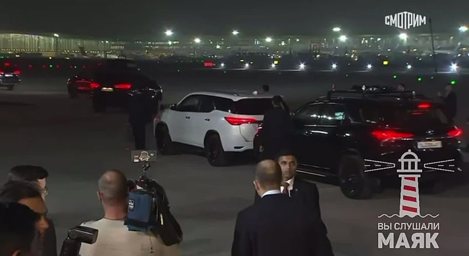 Путин и Моди сели в один автомобиль и поехали на неформальную встречу