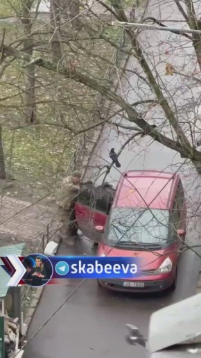‘Опять та самая машина’ – в Киеве банда ТЦК похитила для ВСУ очередного ‘добровольца’