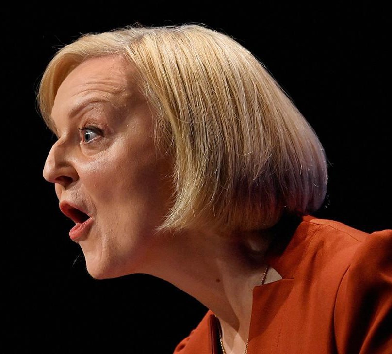 Лиз Трасс объявила о запуске своего шоу на YouTube — пообещала раскрыть, кто сверг её с поста премьера Великобритании Лиз Трасс объявила о запуске своего шоу на YouTube — пообещала раскрыть, кто сверг её с поста премьера Великобритании