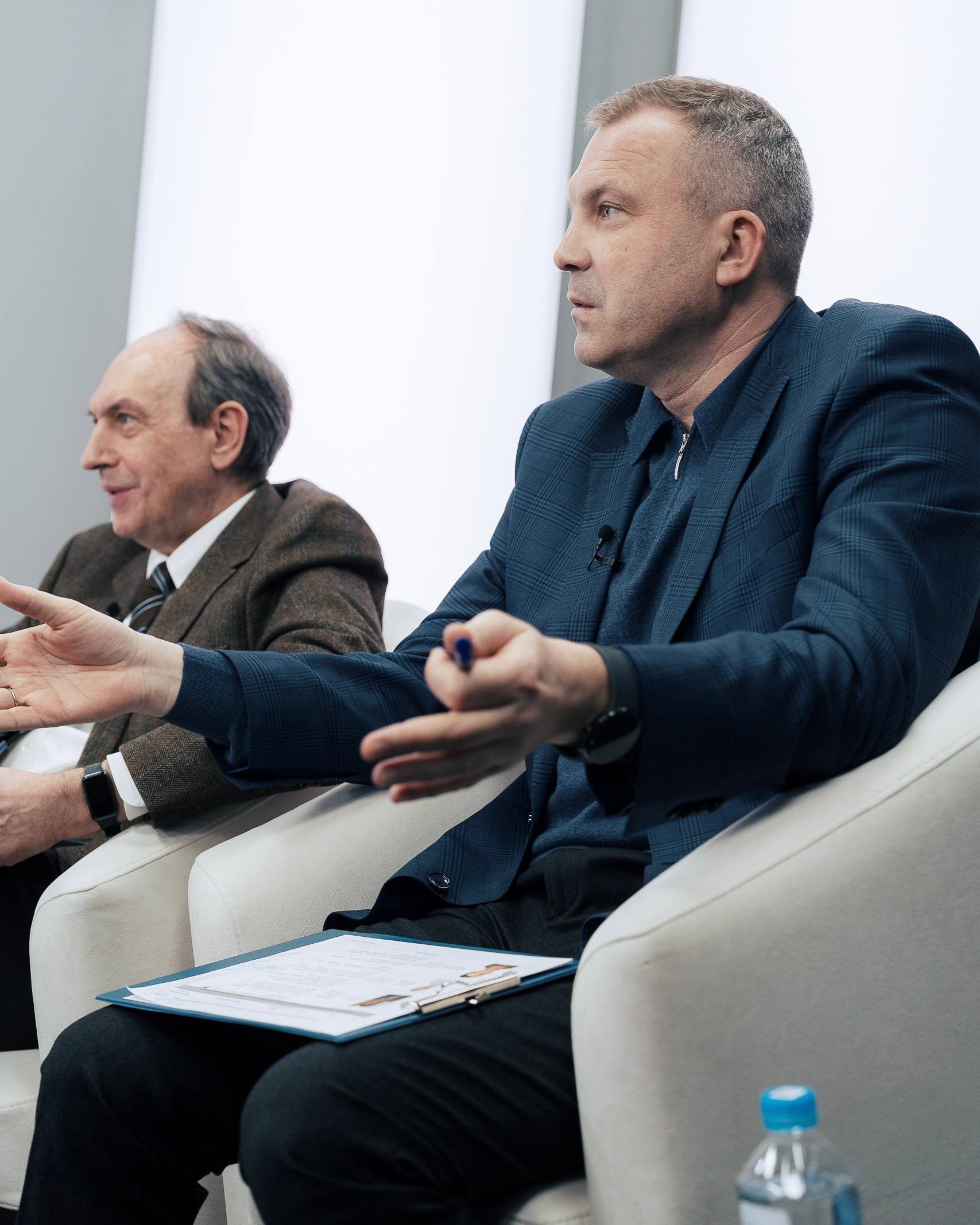 Евгений Попов: Полуфинал программы «Публичная политика» в Высшей партийной школе «Единой России» Евгений Попов: Полуфинал программы «Публичная политика» в Высшей партийной школе «Единой России»