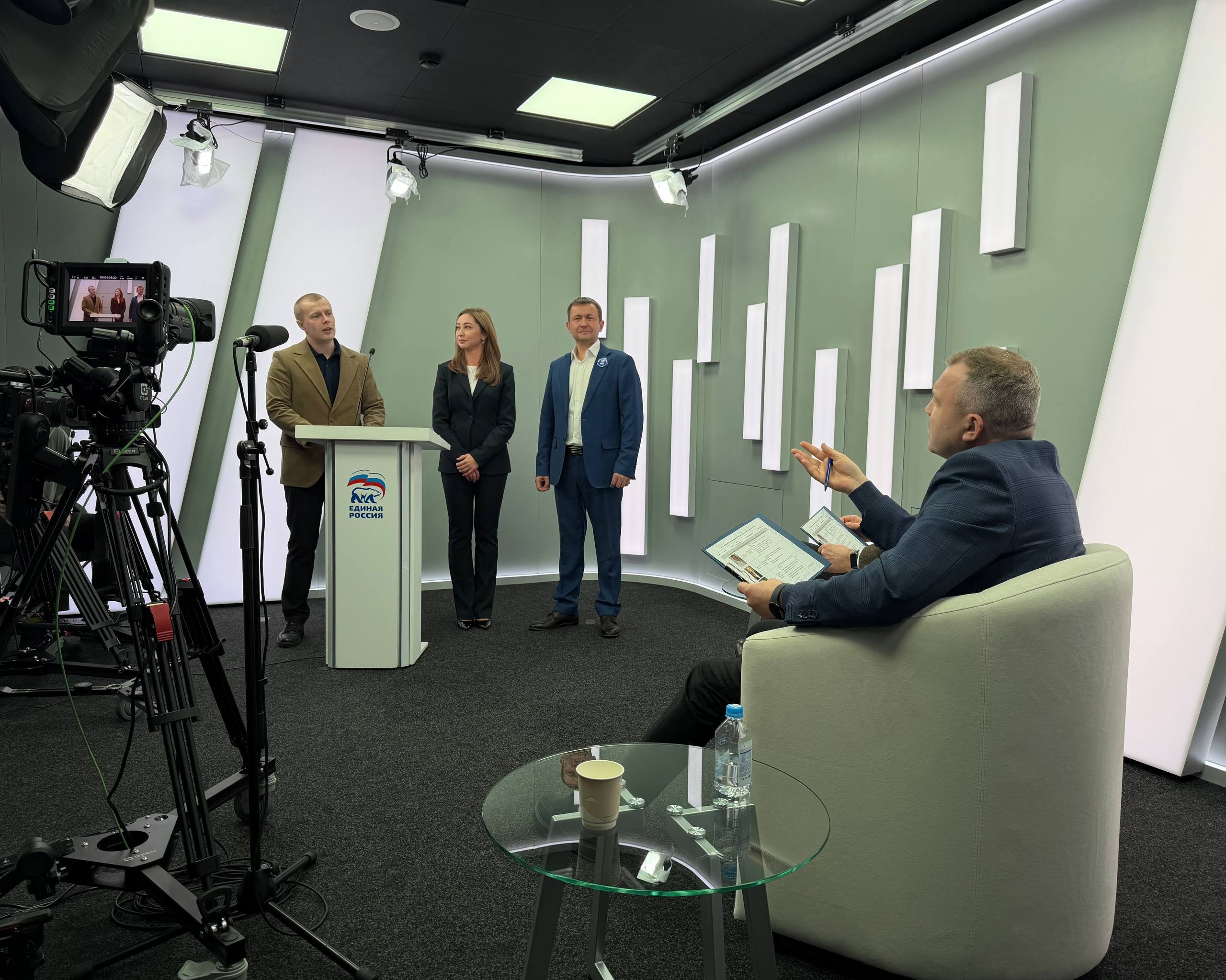 Евгений Попов: Полуфинал программы «Публичная политика» в Высшей партийной школе «Единой России» Евгений Попов: Полуфинал программы «Публичная политика» в Высшей партийной школе «Единой России»