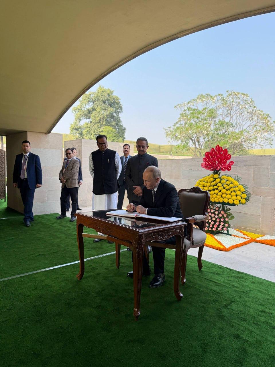 «Махатма Ганди, по сути, предвосхитил тот новый, более справедливый миропорядок, который сейчас находится в стадии формирования»