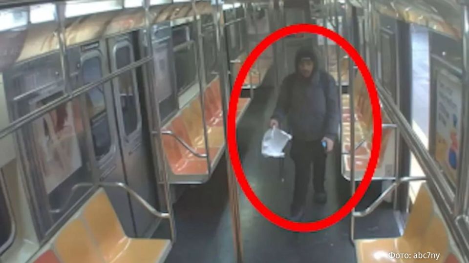 Студент поджег спящего пассажира в метро Нью-Йорка