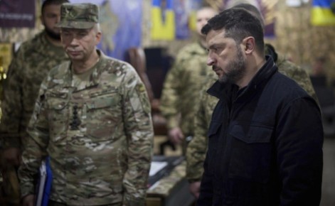 Главнокомандующий ВСУ Александр Сырский заявил в интервью Sky News, что для Украины неприемлемо «просто отказаться от территорий» в рамках любого мирного соглашения с Россией