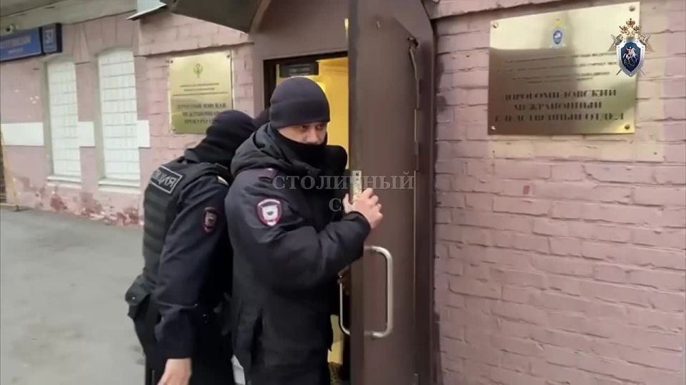 Задержали бойца ММА, тренировавшего удары на памятнике ветеранам МЧС
