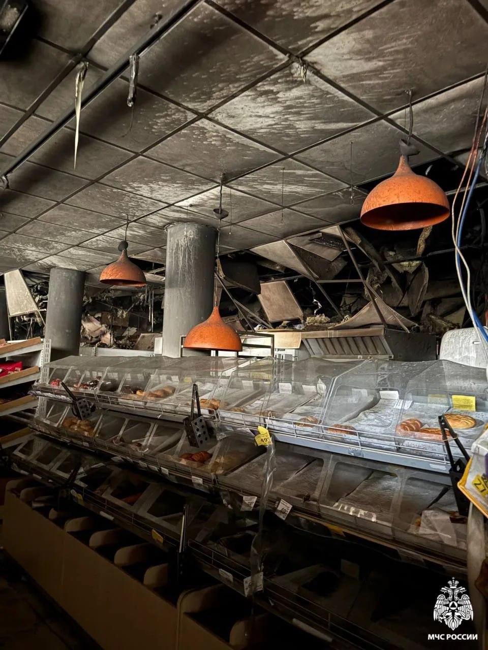 Три человека, включая двух детей, пострадали из-за пожара в пятиэтажном доме в Ярославле — спасатели эвакуировали 64 человека Три человека, включая двух детей, пострадали из-за пожара в пятиэтажном доме в Ярославле — спасатели эвакуировали 64 человека