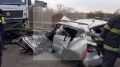 Один человек погиб и еще четверо пострадали, в том числе подросток, в результате ДТП с "КамАЗ" в Подмосковье