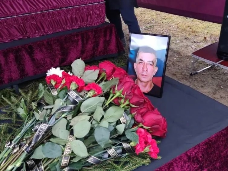 В Тверской области похоронили рядового Олега Чистякова, погибшего на СВО В Тверской области похоронили рядового Олега Чистякова, погибшего на СВО