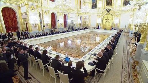 В Александровском зале Кремля Владимир Путин проводит заседание Совета по стратегическому развитию и нацпроектам