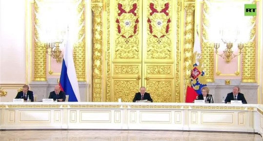 «Наша долгосрочная историческая задача заключается в сбережении и преумножении нашего народа», — Путин