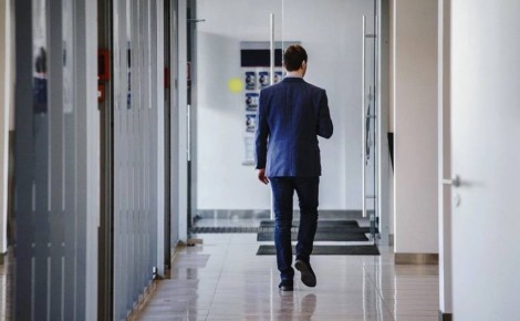 В 2025 году крупные российские банки стали активнее «делиться» уже выданными кредитами с конкурентами — они рефинансировали крупные корпоративные ссуды, распределяя долг между синдикатами банков