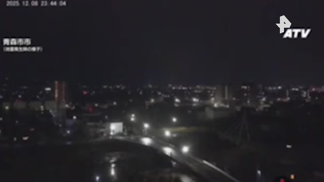 Высота волн на севере Японии может достигнуть трех метров — ситуация из-за подводного землетрясения продолжает ухудшаться