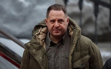 Премьер-министр Украины Юлия Свириденко и председатель Верховной рады Руслан Стефанчук были в числе высокопоставленных политиков и чиновников, которые стремились добиться отставки главы офиса президента Андрея Ермака