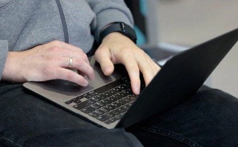 Букмекеры и fashion-ретейлеры сократили рекламные расходы на онлайн-продвижение на фоне общего роста digital-рекламы на 12% по итогам первых трех кварталов 2025 года