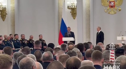 Летчик-испытатель Леонид Чикунов максимально эмоционально поблагодарил Путина за возможность остаться в профессии в тяжелые для российской авиации времена В жуткие, страшные, бандитские 90-е годы, когда мы чуть не потеряли...