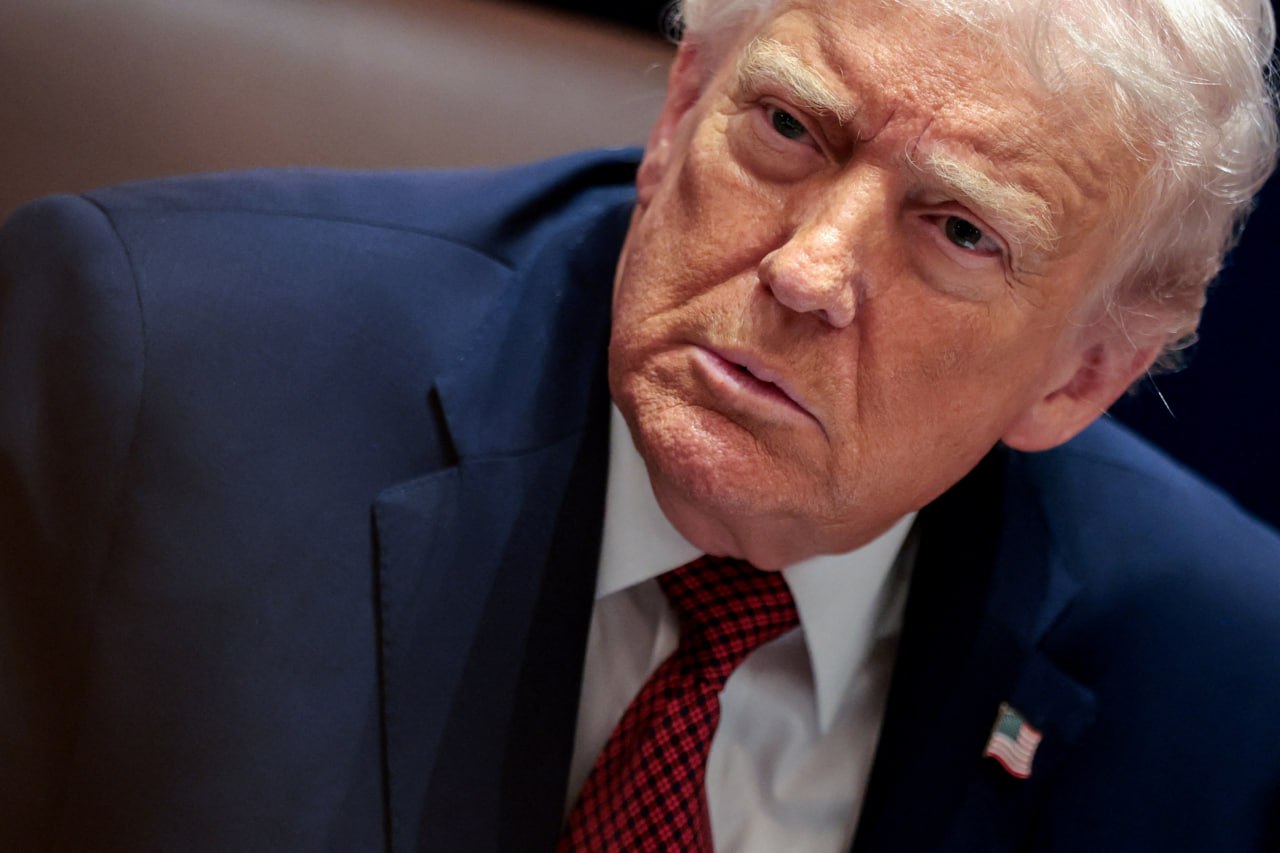 Дональд Трамп раскритиковал штраф, наложенный Европейской комиссией на платформу X, и заявил, что Европа «движется в очень плохом направлении»