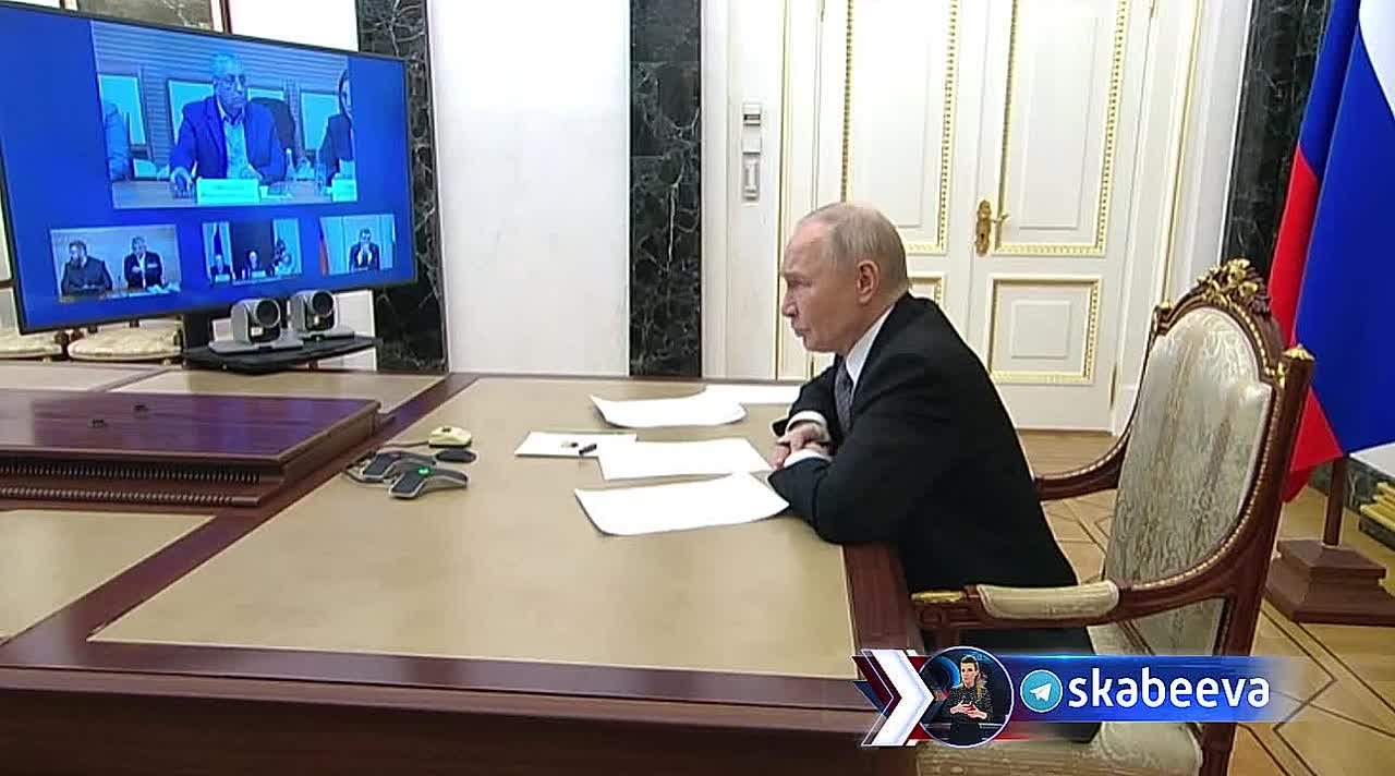 ‘Наши дети не должны только на кнопочку нажимать’ – Путин предостерег о бездумном использовании ИИ