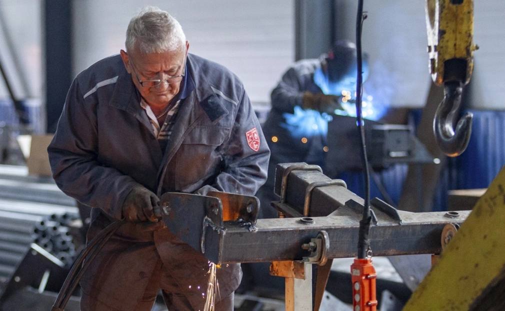 Предстоящее в декабре заседание Банка России по ключевой ставке ставит регулятор перед сложным выбором