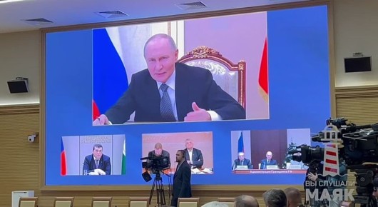 Ответственность за принятие конкретного решения должна лежать на конкретном человеке и ссылка, что это подсказал искусственный интеллект не должна приниматься