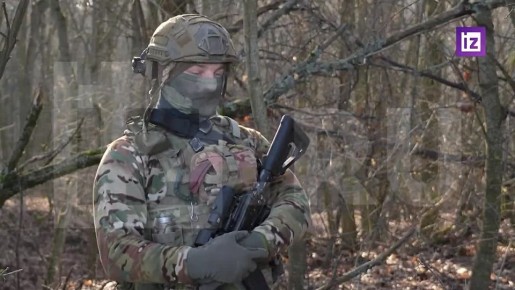 Российские бойцы рассказали о боях за освобождение населенных пунктов на Херсонском и Курском направлениях корреспонденту "Известий" Татьяне Симоненковой