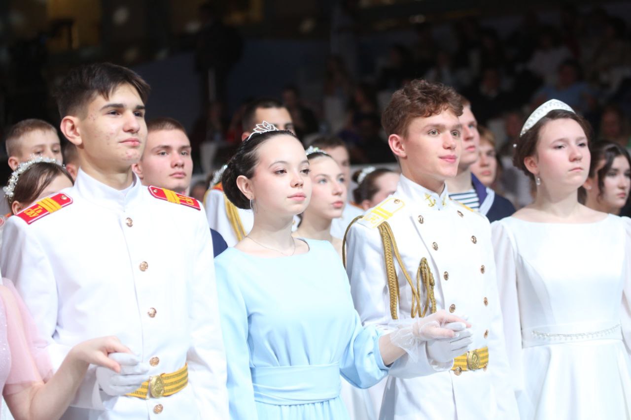 Сергей Миронов: В Москве открылся X Международный Кремлевский благотворительный кадетский бал Сергей Миронов: В Москве открылся X Международный Кремлевский благотворительный кадетский бал