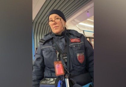 Марина Ахмедова: В Москве контролер выгнала из трамвая мать с двумя маленькими детьми полутора и пяти лет за то, что та не успела оплатить проезд, укачивая на руках дочь
