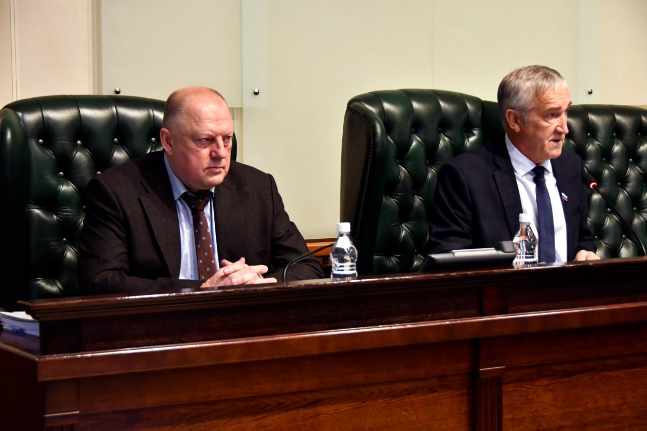 Комитет по аграрной политике и природопользованию под председательством Александра Кушнарёва рассмотрел проект закона «Об областном бюджете Тверской области на 2026 год и на плановый период 2027 и 2028 годов» Комитет по аграрной политике и природопользованию под председательством Александра Кушнарёва рассмотрел проект закона «Об областном бюджете Тверской области на 2026 год и на плановый период 2027 и 2028 годов»