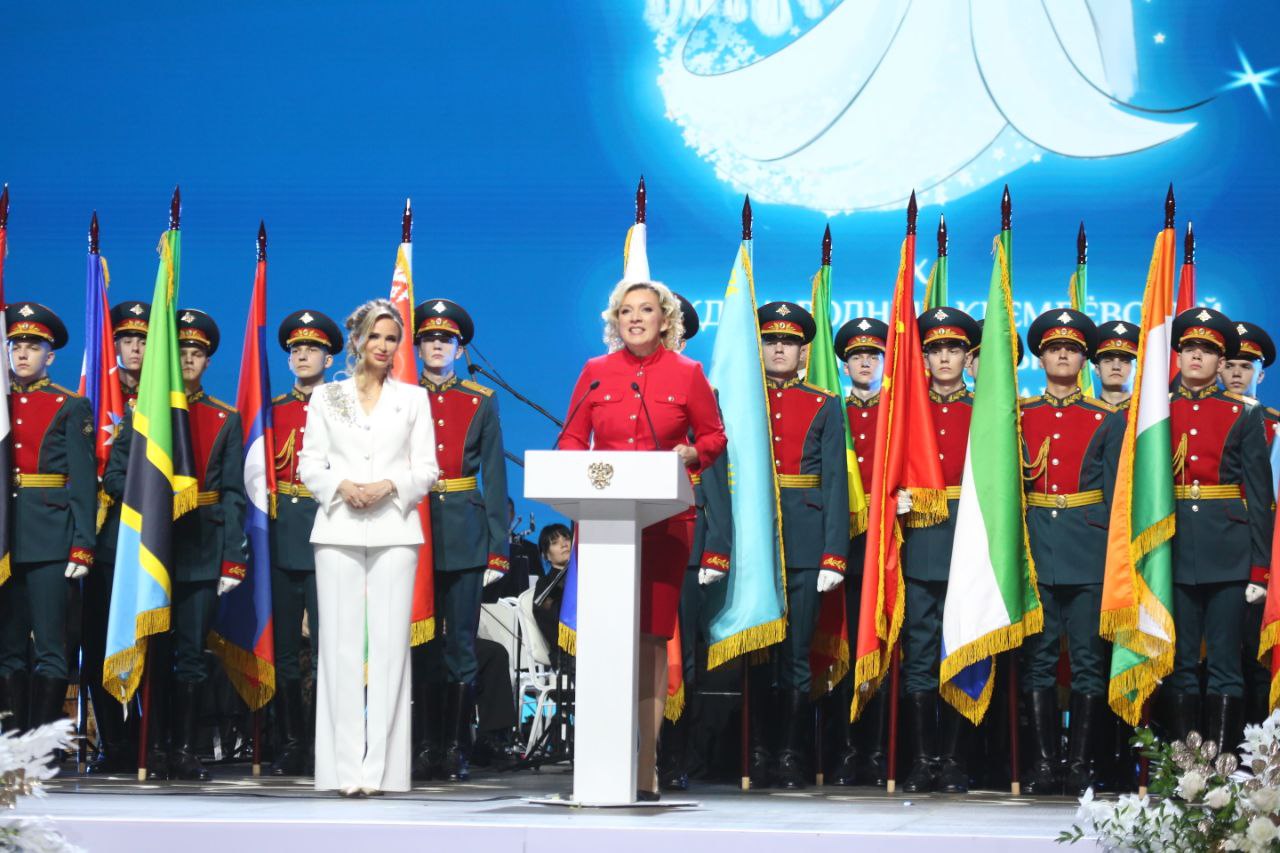 Сергей Миронов: В Москве открылся X Международный Кремлевский благотворительный кадетский бал Сергей Миронов: В Москве открылся X Международный Кремлевский благотворительный кадетский бал