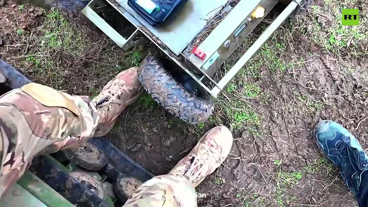 Роботы стали друзьями человека на поле боя: показываем, как дистанционные «машинки» доставляют нашим ребятам еду и боеприпасы на передовую