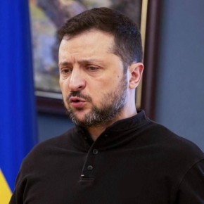 «Зеленский готов на всё, чтобы сохранить власть, а это возможно до тех пор, пока не прошли выборы»