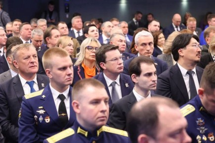 Анна Кузнецова: На заседании Генсовета «Единой России» под председательством Дмитрия Анатольевича Медведева определили приоритеты среди которых – укрепление фундаментальных ценностей, поддержка наших семей, участников СВО